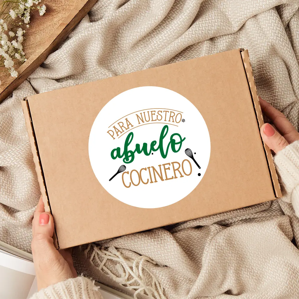 Delantal personalizado “Esta Navidad cocina el abuelo” con caja regalo 🎄 - Imagen 3